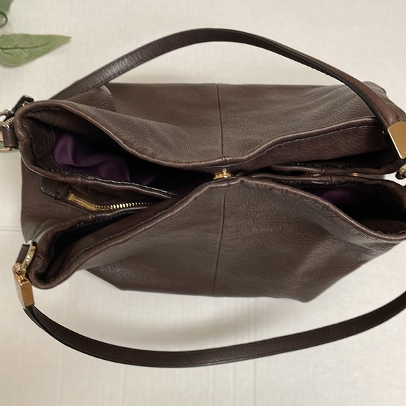 Coach - Picture 5 of 12